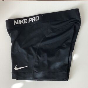 Nike Pro Women’s Black 3” shorts